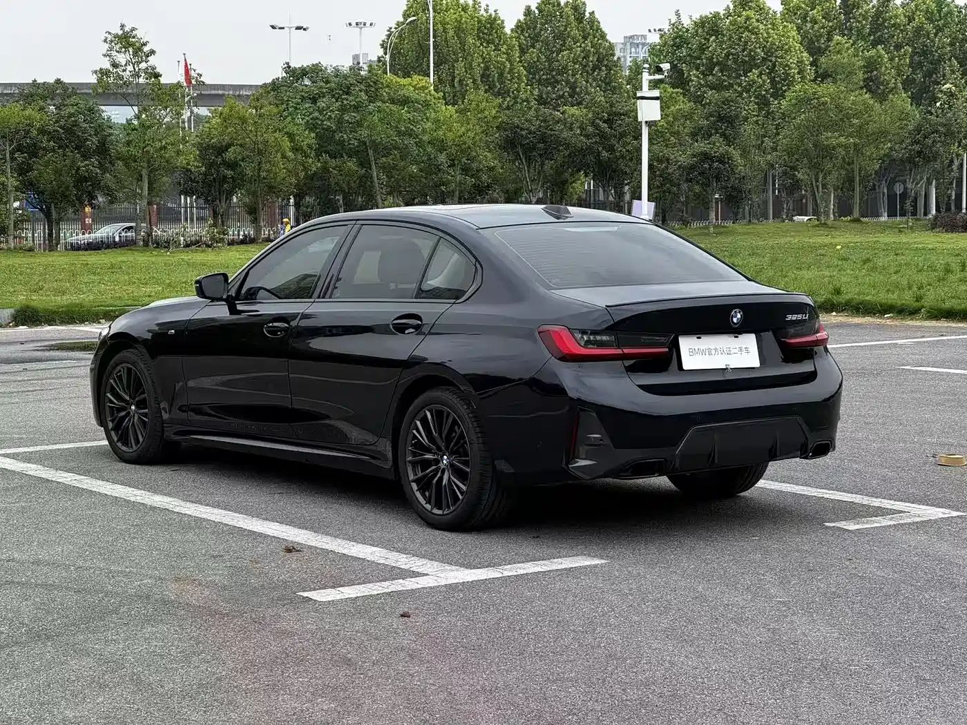 BMW 3 Series 2024 325Li M Sport Shadowline Package фото 7