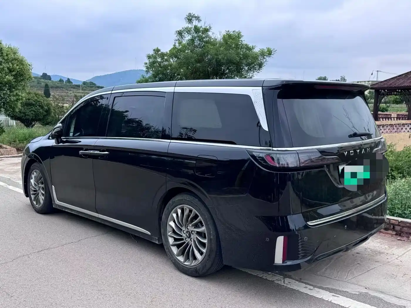 Voyah Auto Voyah Dreamer 2022 Low-carbon Dream+Smart Package фото 7