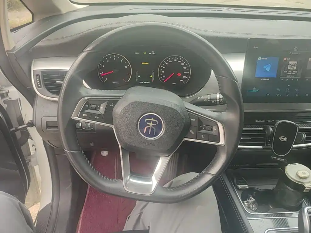 Photo 11 - BYD Song MAX