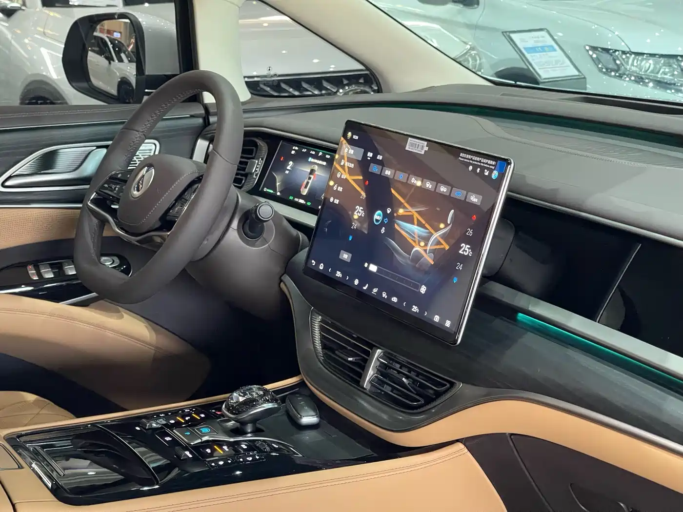 Denza D9 2024 DM-i 980 AWD Prestige фото 15