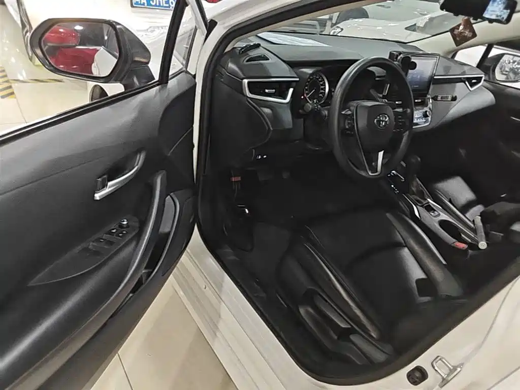 Toyota Corolla 2021 1.2T S-CVT Elite PLUS Edition фото 16