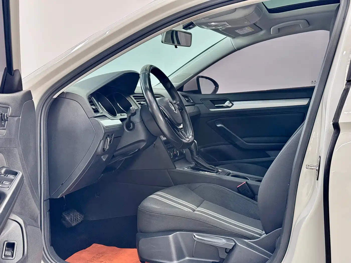 Volkswagen Lamando 2018 230TSI DSG Trend Edition фото 4