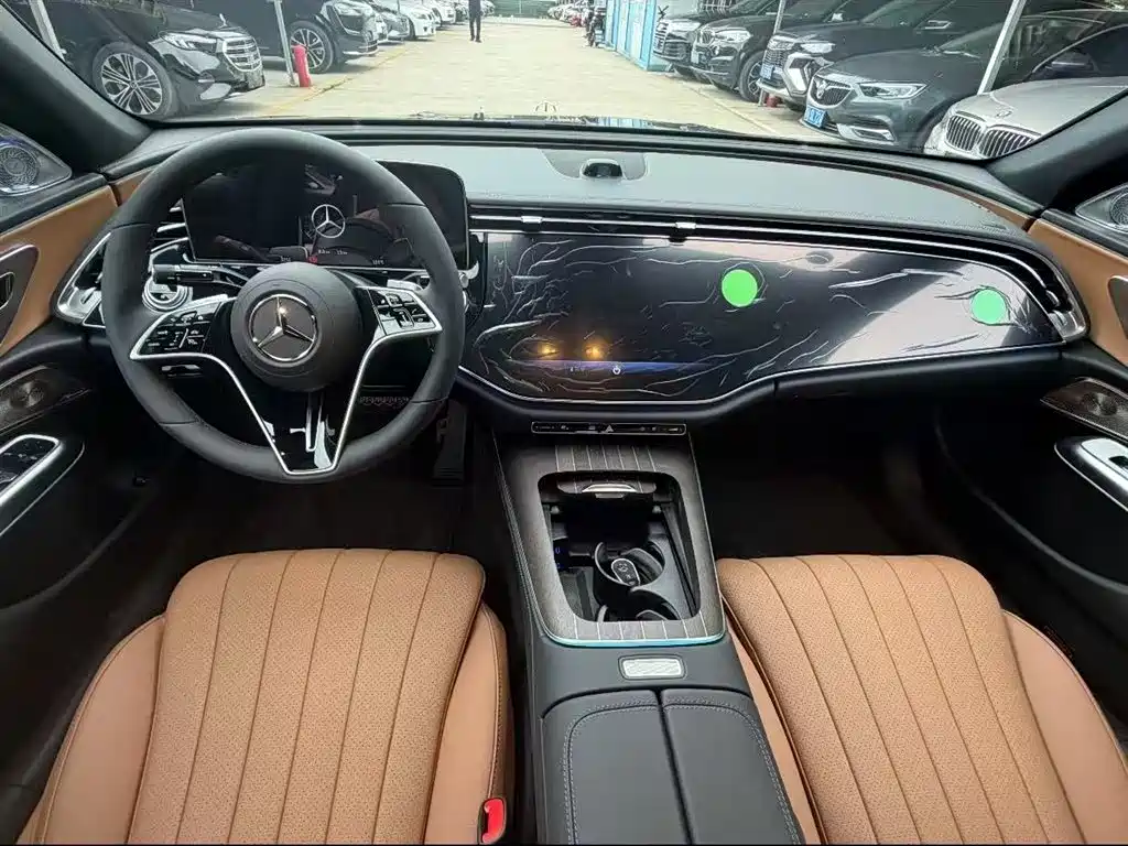 Mercedes-Benz E-Class 2026 E 300 L Luxury фото 24