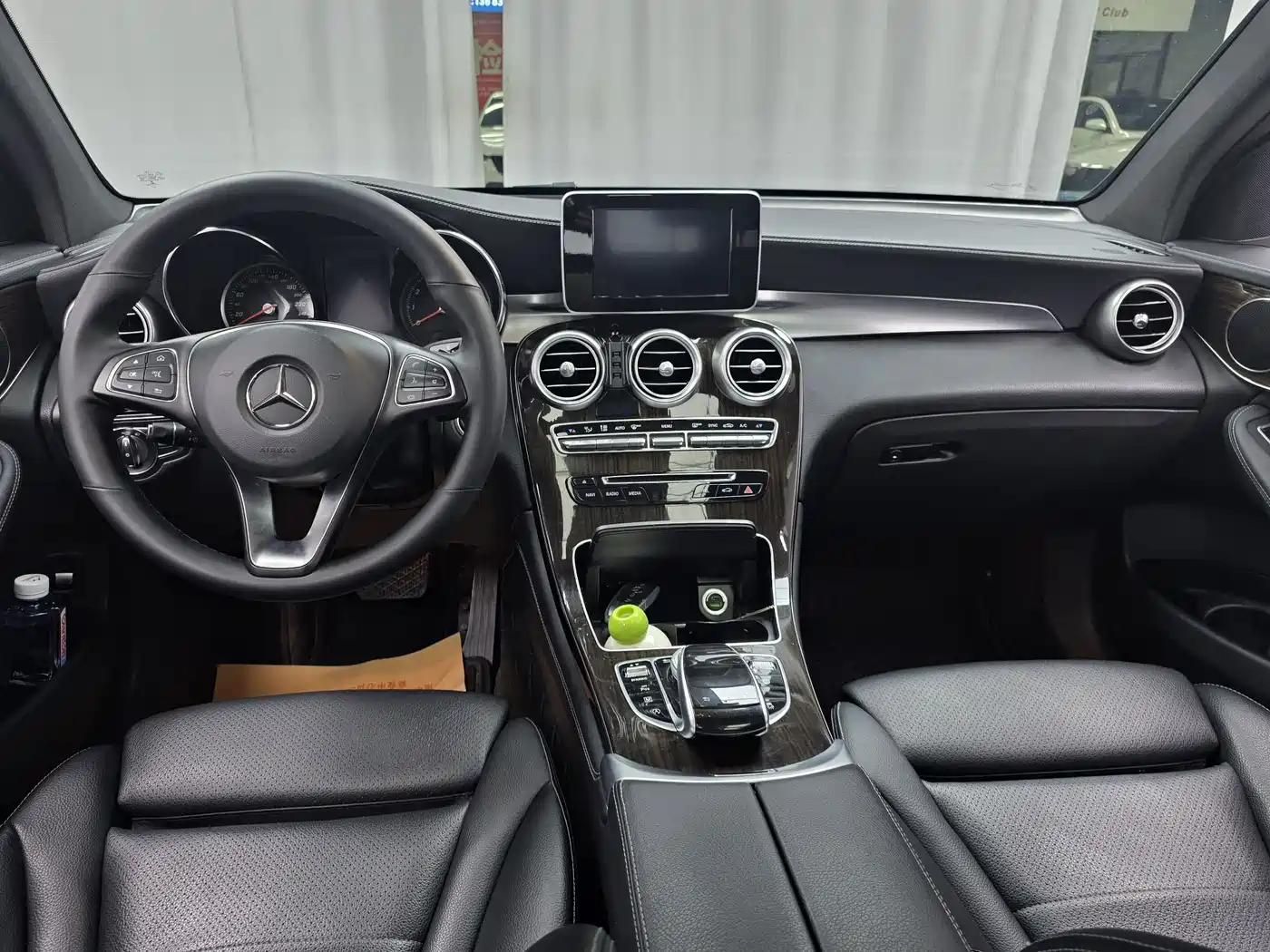 Mercedes-Benz GLC 2018 Facelift GLC 260 4MATIC Dynamic фото 5