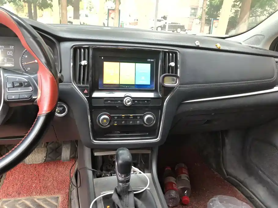 Roewe i6 2019 2018 20T Automatic Internet ZhiXiang Edition