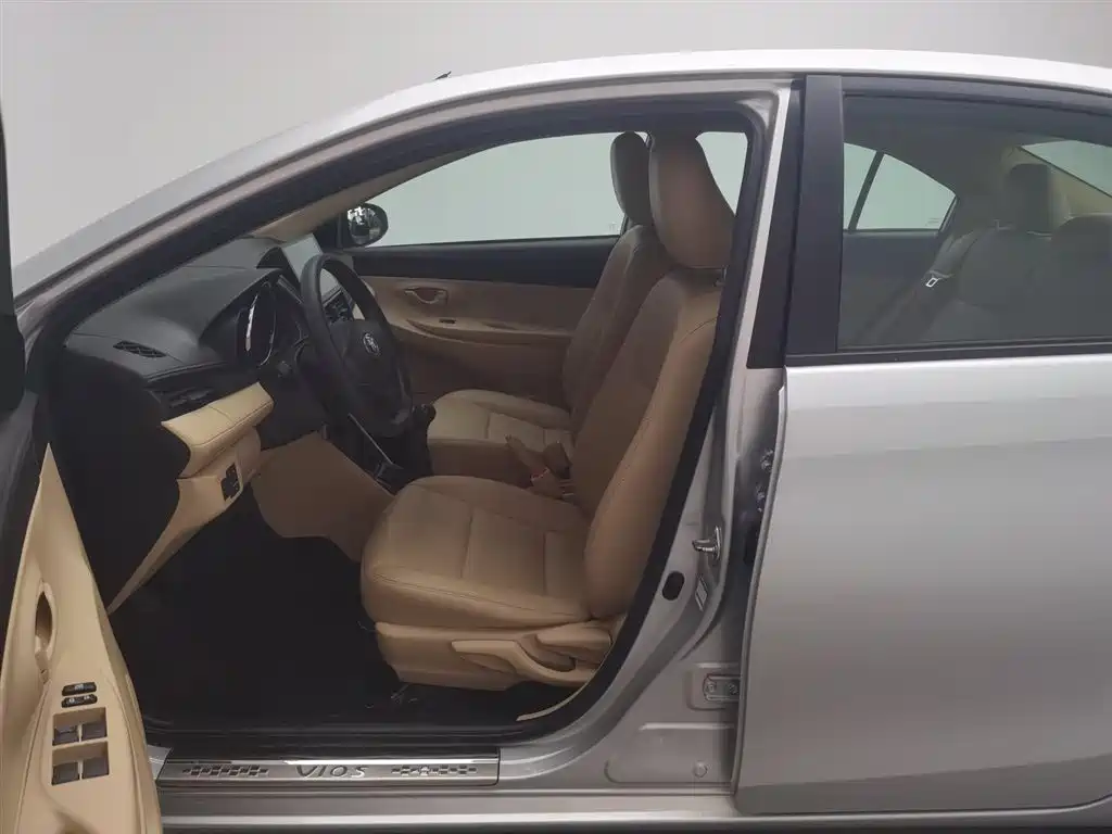 Toyota Vios 2014 1.5L Manual Wisdom Edition фото 10
