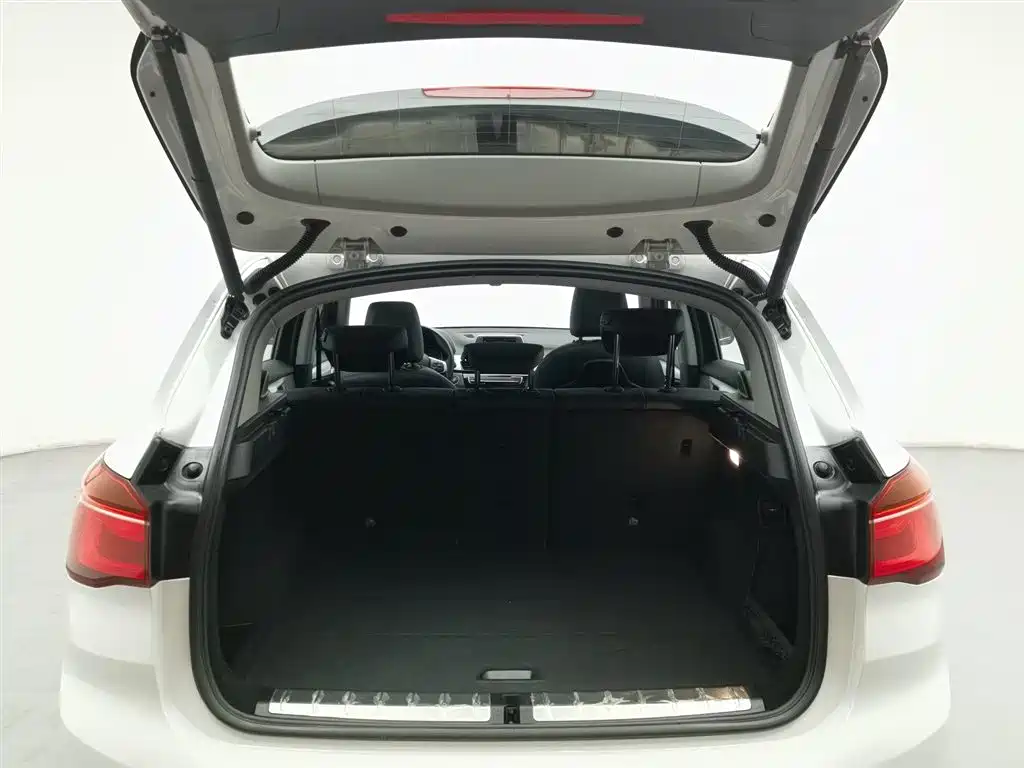 BMW X1 2018 sDrive20Li Leading Model фото 16