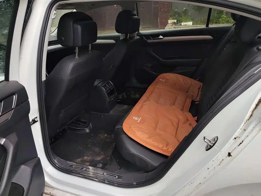 Volkswagen Magotan 2017 330TSI DSG Leading фото 11