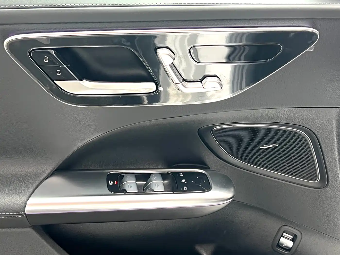 Mercedes-Benz C-Class 2024 C 260 L Sport фото 14