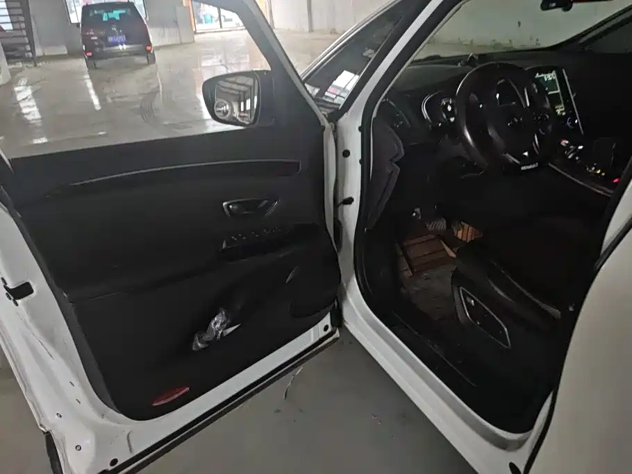 Renault Espace Classic 2017 2018 TCe 300 Adventure