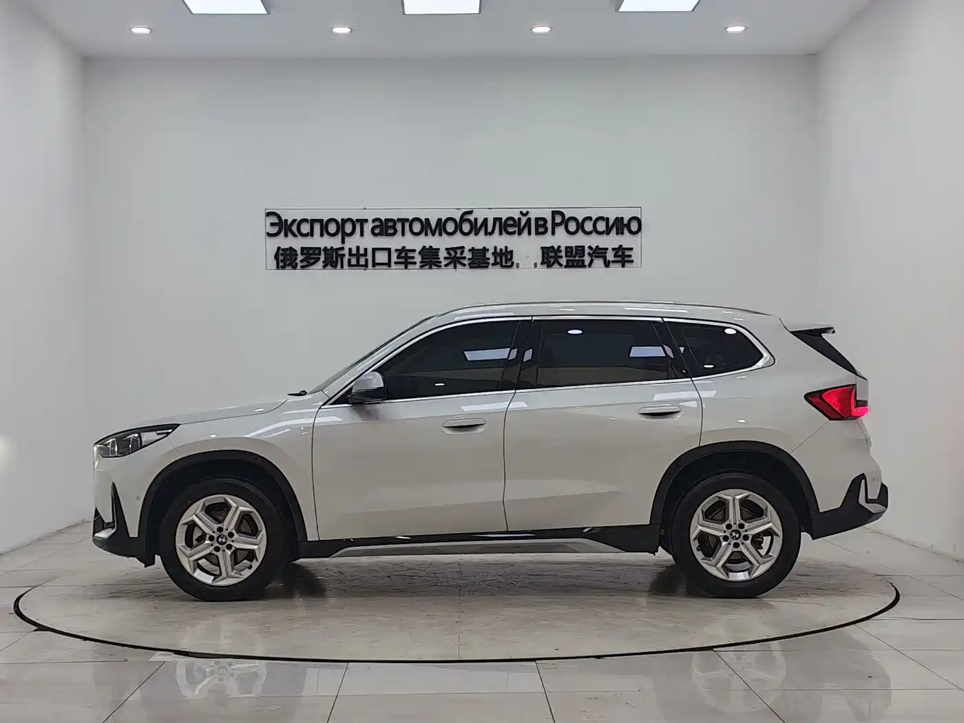 BMW X1 2023 sDrive20Li X Design Package фото 5