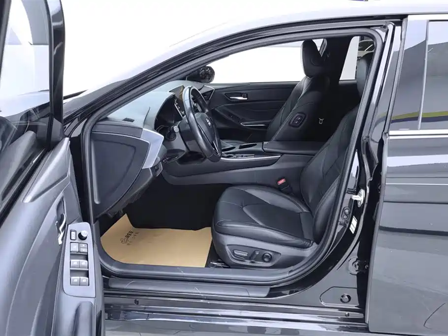 Toyota Avalon 2019 Hybrid 2.5L Luxury Edition China VI фото 9
