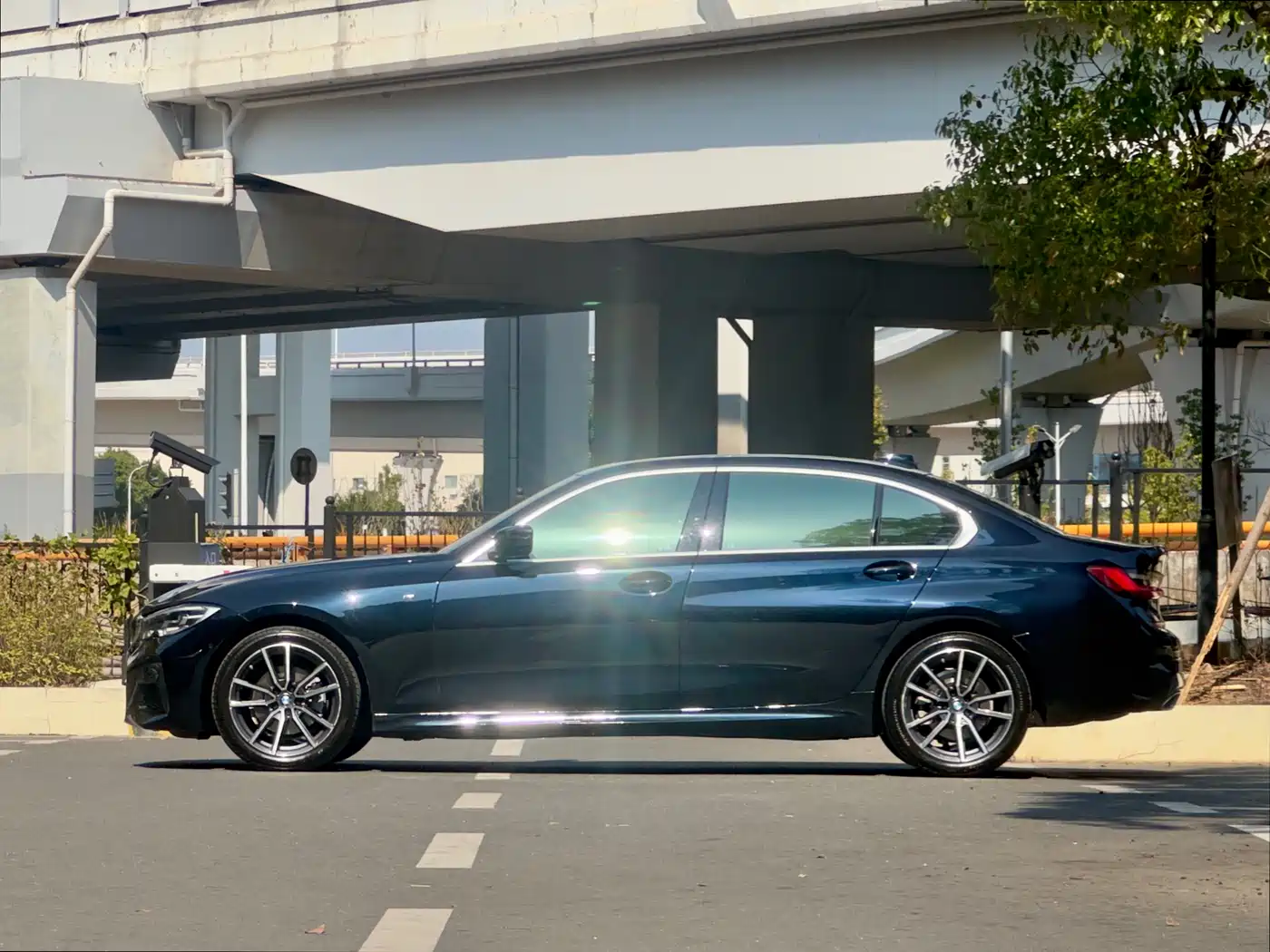 BMW 3 Series 2020 325Li M Sport Package фото 8