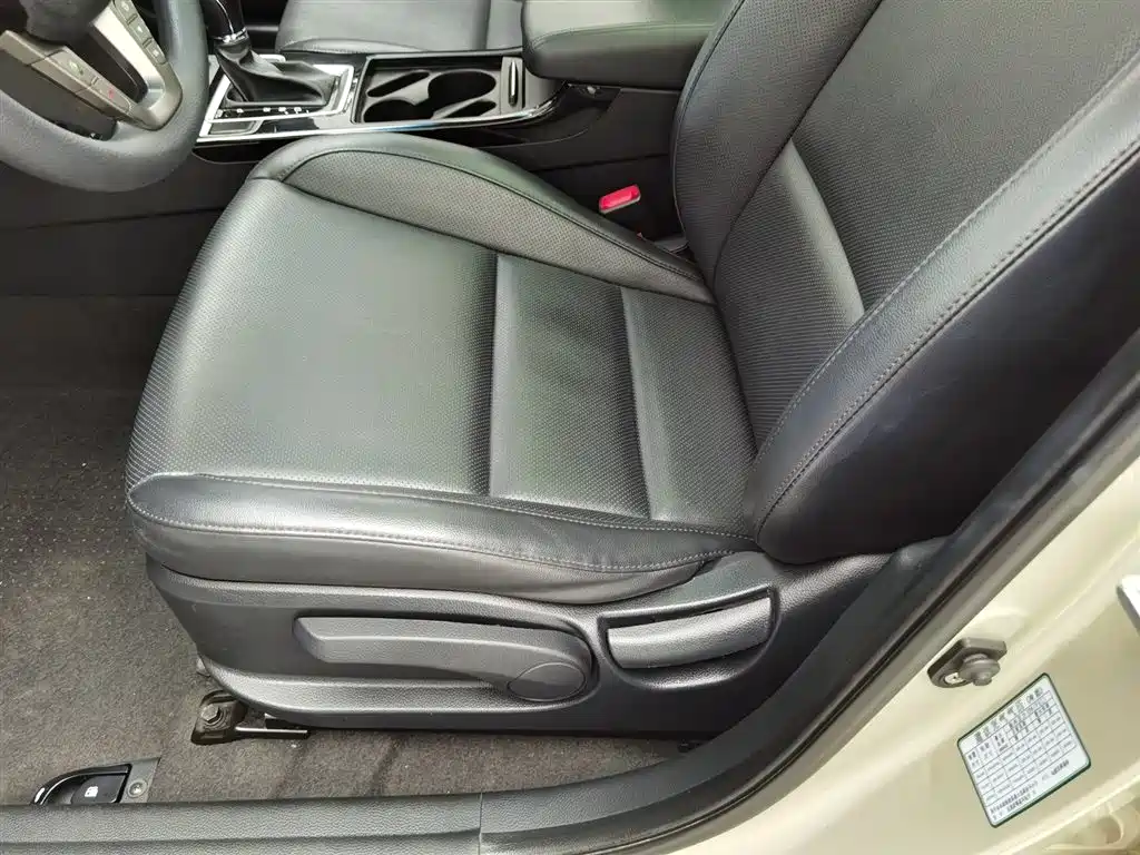 Hyundai Mistra 2016 1.8L Automatic Smart GLS фото 20