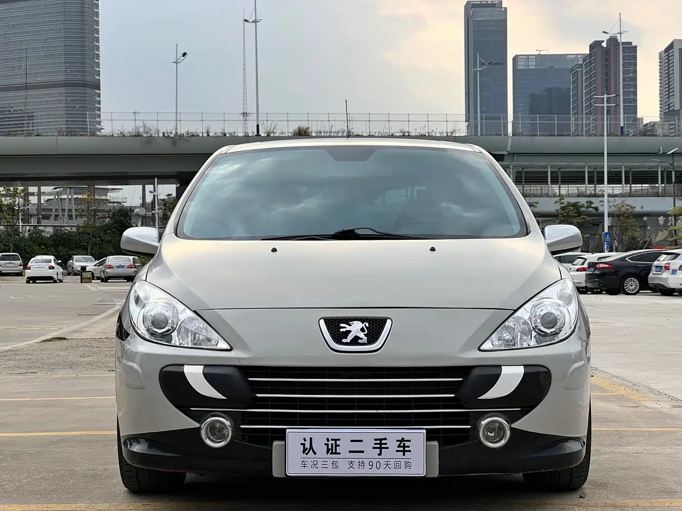 Peugeot 307 2012 Hatchback 1.6L Manual Comfort фото 2