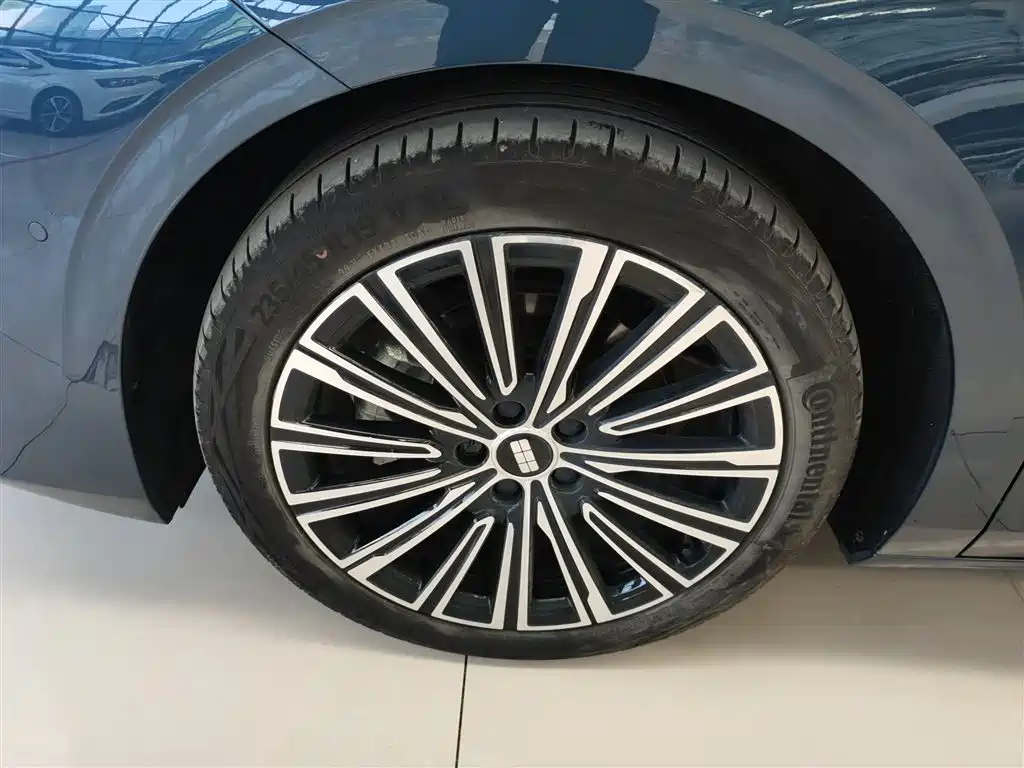 Geely Galaxy Galaxy A7 2025 EM-i фото 23