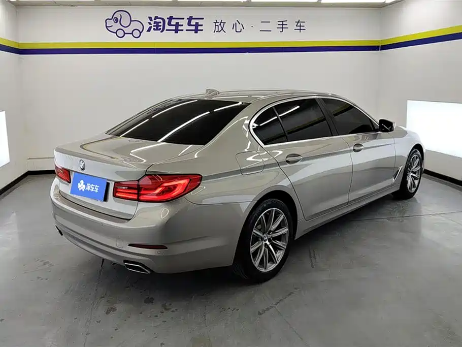 BMW 5 Series 2018 528Li Launch Special Edition фото 3