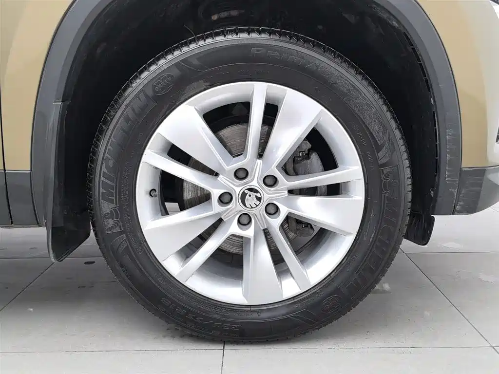 Škoda Kodiaq 2017 TSI330 5-seater 2WD Luxury Edition фото 17