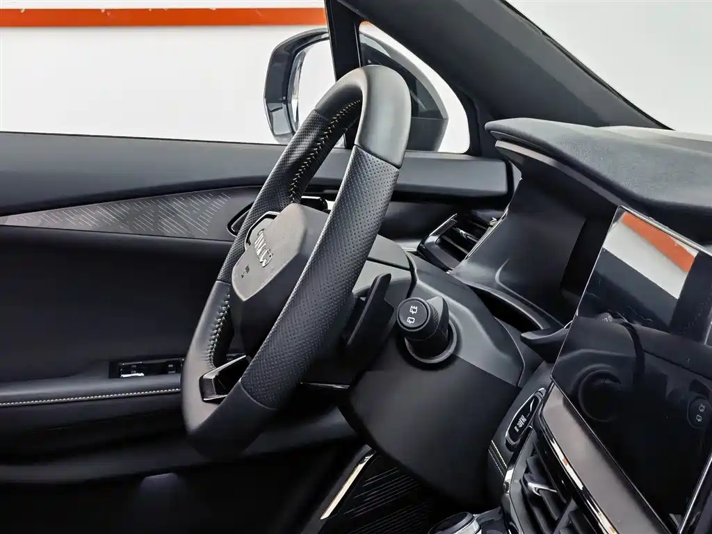 Lynk & Co 06 2023 Remix 1.5T Power Halo фото 22