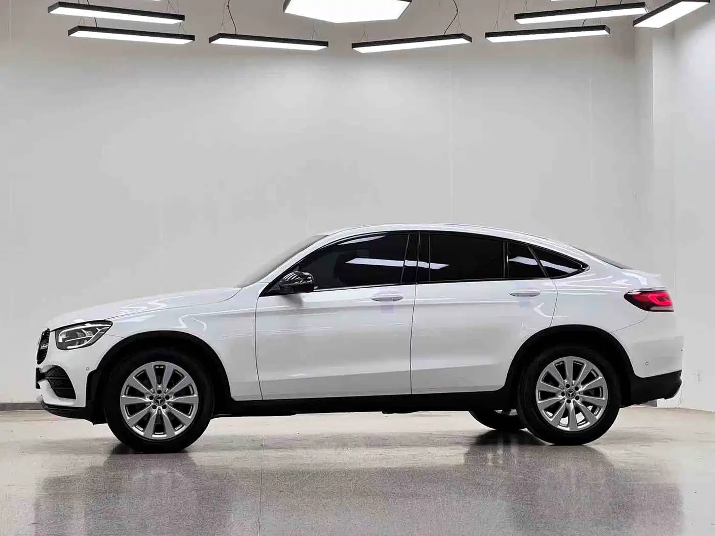 Mercedes-Benz GLC Coupe 2022 Facelift GLC 260 4MATIC Coupe SUV фото 4