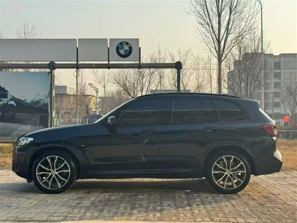 BMW X3 2023 Facelift xDrive30i Leading M Night Package фото 3