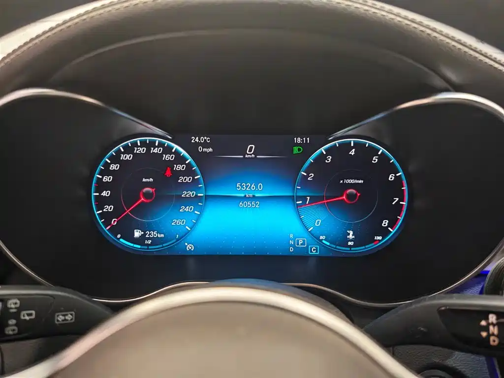 MERCEDES-BENZ GLC