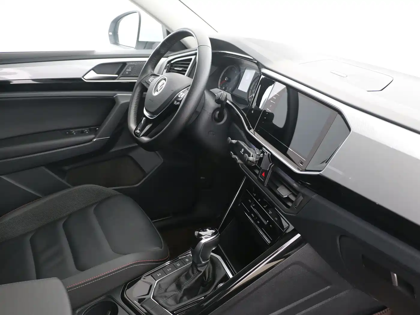 Volkswagen Tayron 2020 330TSI 2WD Luxury Smart Edition фото 9