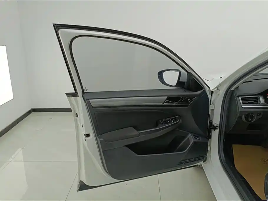 Volkswagen Bora 2018 1.5L Automatic Fashion фото 7