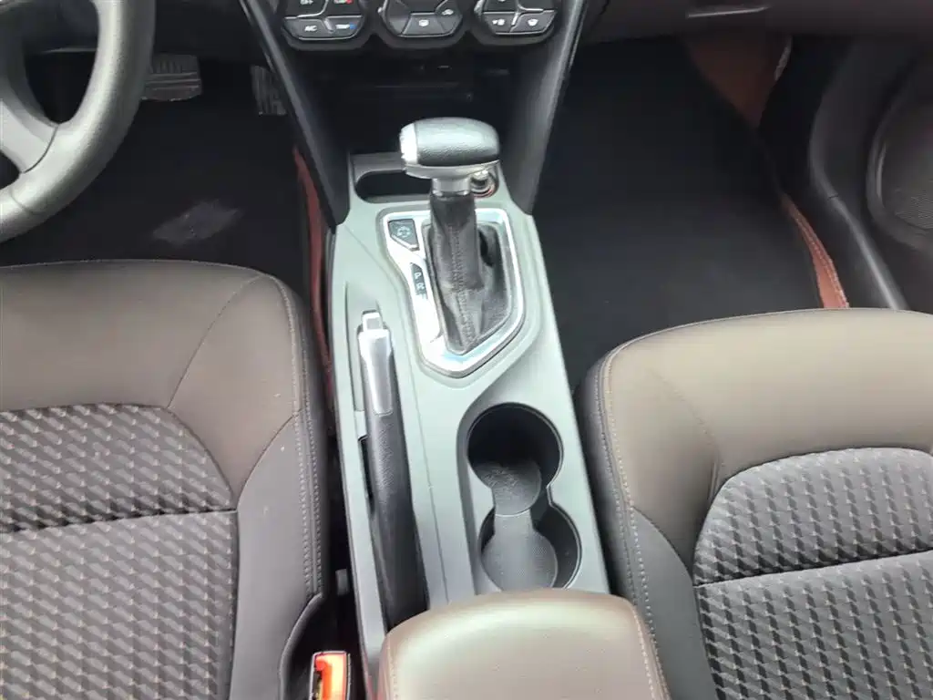 GAC Trumpchi Trumpchi GS4 2015 200T G-DCT Elite Edition фото 14