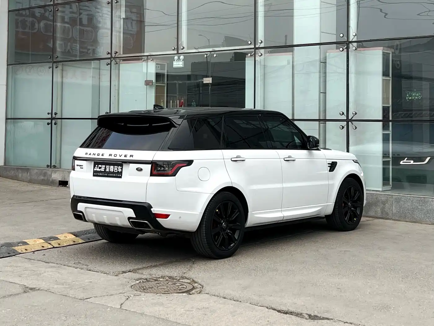 Land Rover Range Rover Sport 2021 3.0 L6 HST фото 4