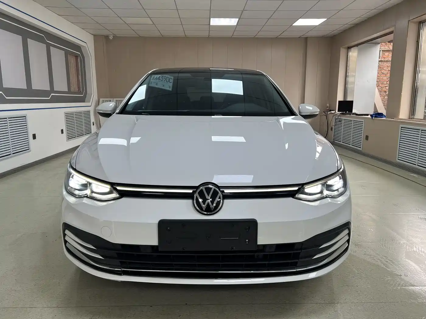 Volkswagen Golf 2021 280TSI DSG 30th Anniversary Edition фото 2