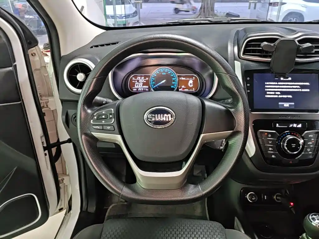 SWM Motor SWM X3 2017 2017 1.5T Manual Fashion