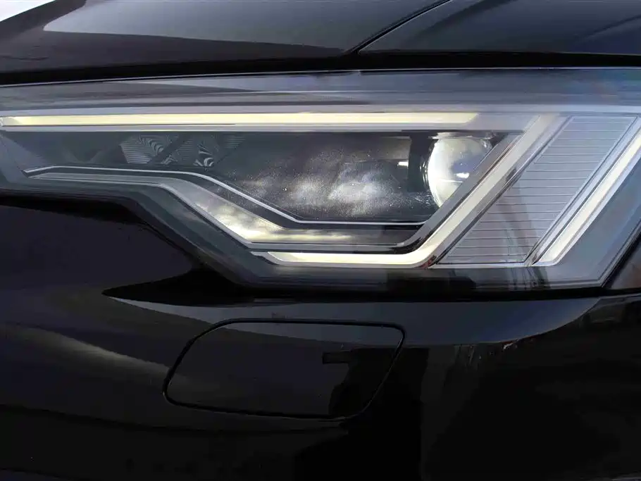 Audi A6L 2021 45 TFSI Exclusive Sport фото 14