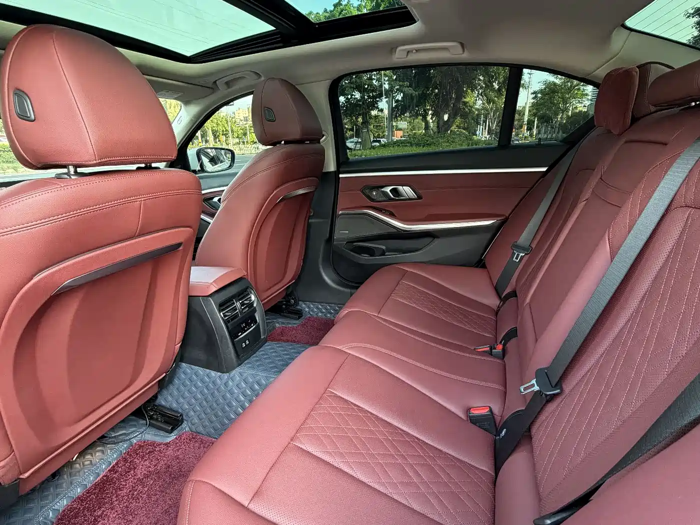 BMW 3 Series 2023 320Li M Sport Package фото 11