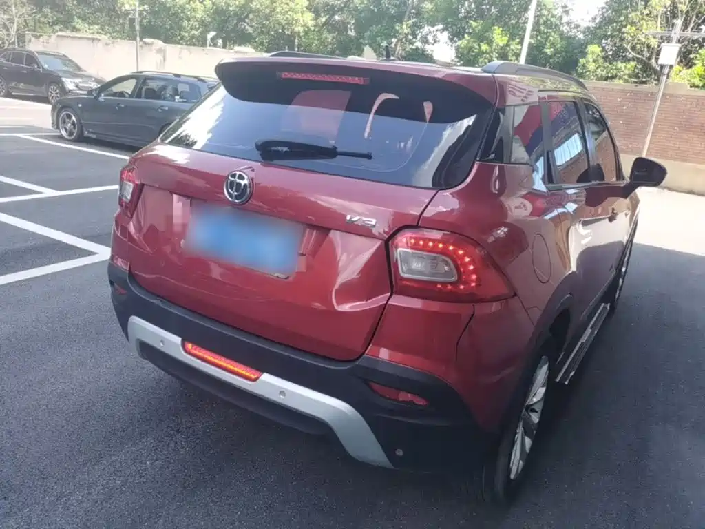 Фото 7 - Zhonghua V3