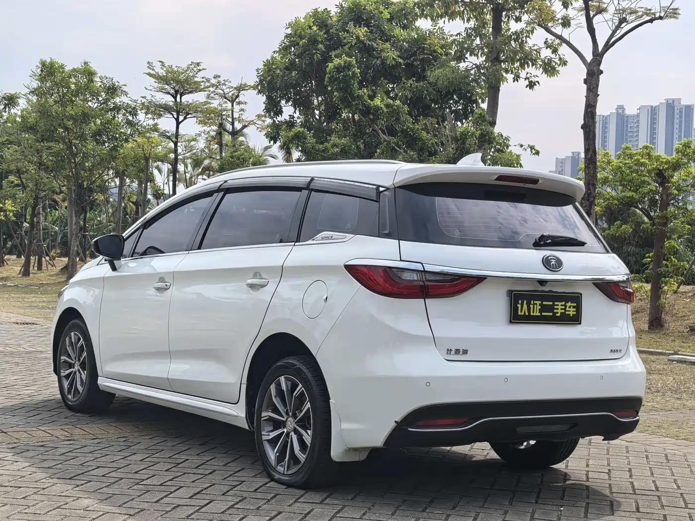 BYD Song MAX 2019 1.5T Auto Smart Connected Sunroof 7-seater China VI фото 6