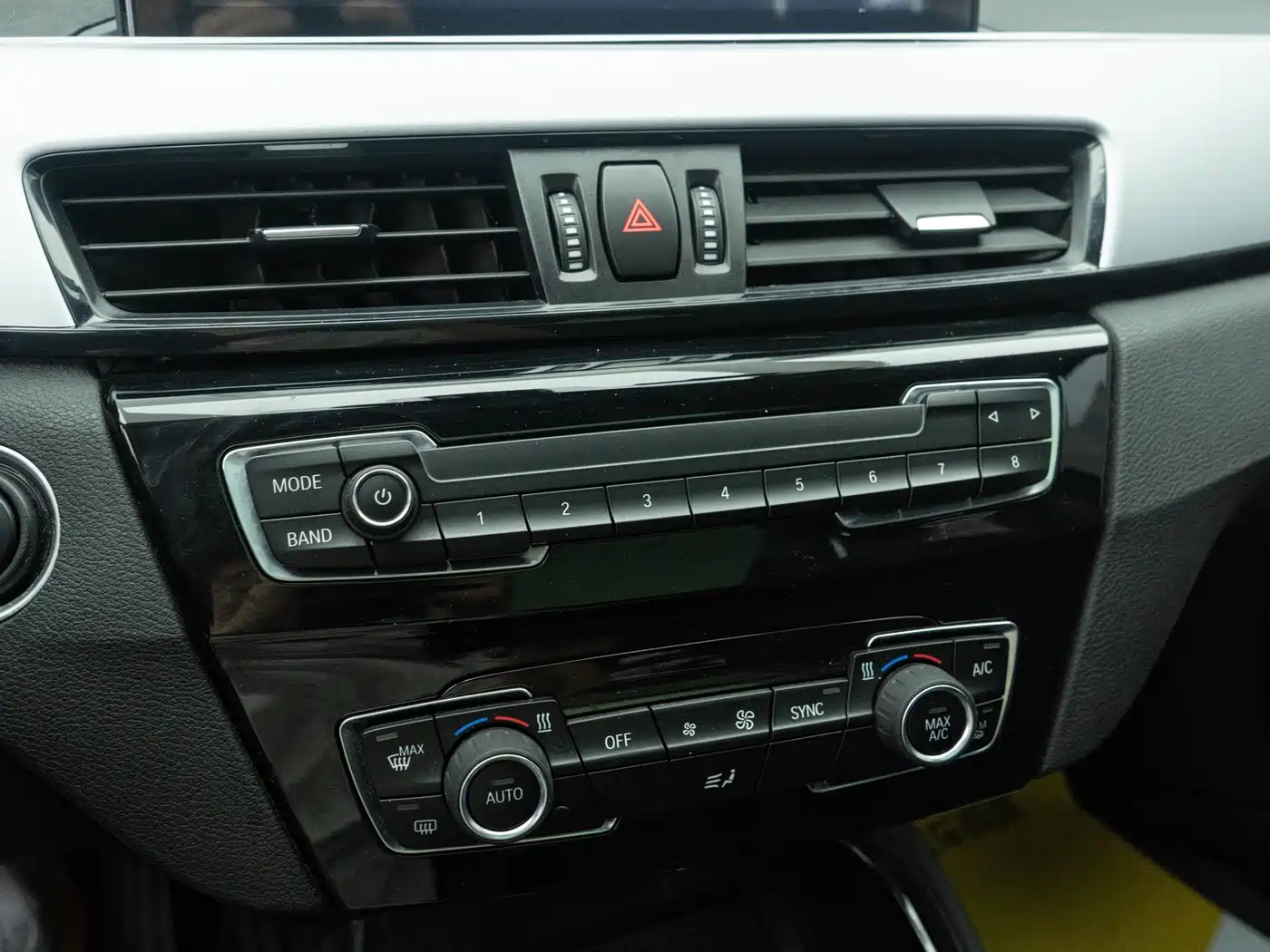 BMW X1 2019 sDrive20Li Leading Model фото 9