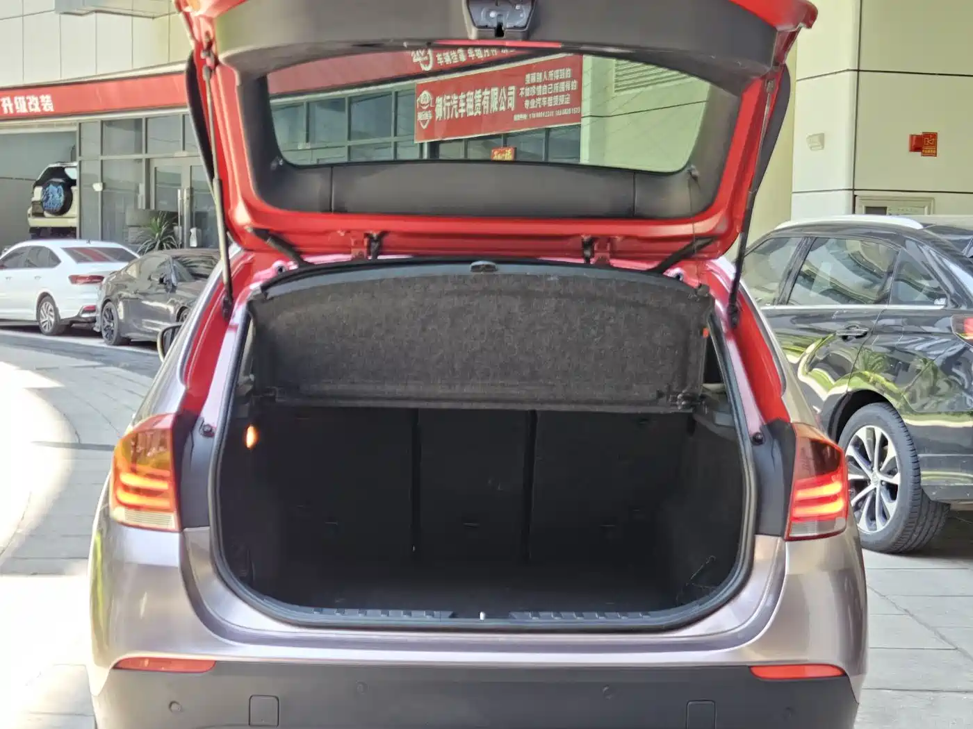 BMW X1 2012 sDrive20i Leading Model фото 19