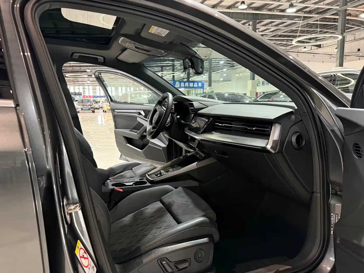 Audi A3 2023 Sportback 35 TFSI Luxury Sport фото 9