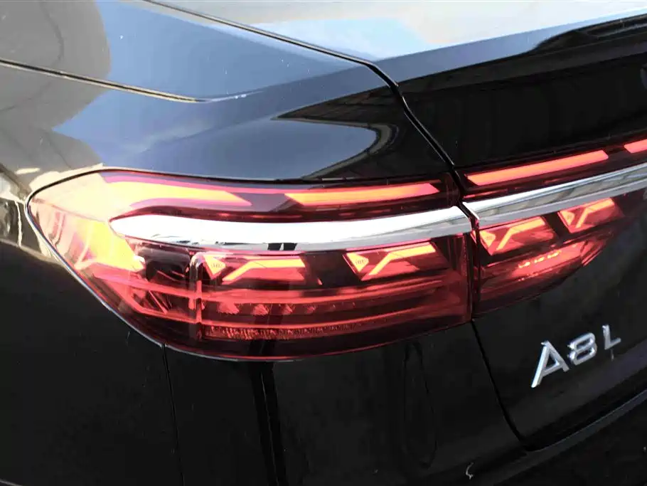 Audi A8 2024 Model A8L 50 TFSI quattro Premium Selection фото 14