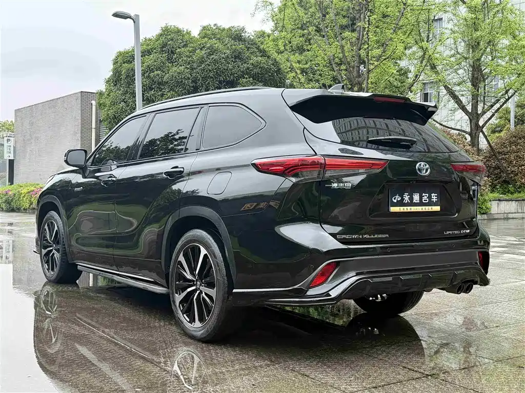 Toyota Crown Kluger 2021 2.5L HEV AWD Flagship Edition фото 6