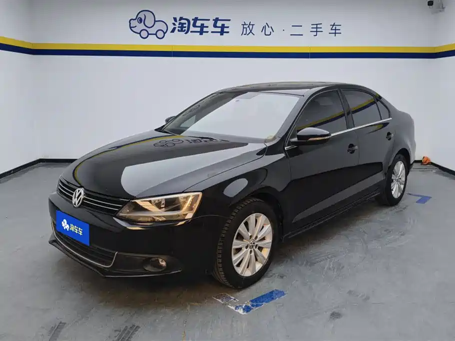 Volkswagen Sagitar 2014 Facelift 1.6L Manual Leading Version