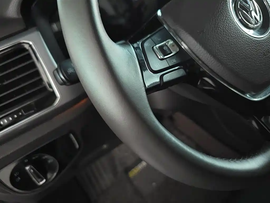 Volkswagen Teramont 2017 530 V6 4WD Flagship Edition фото 7