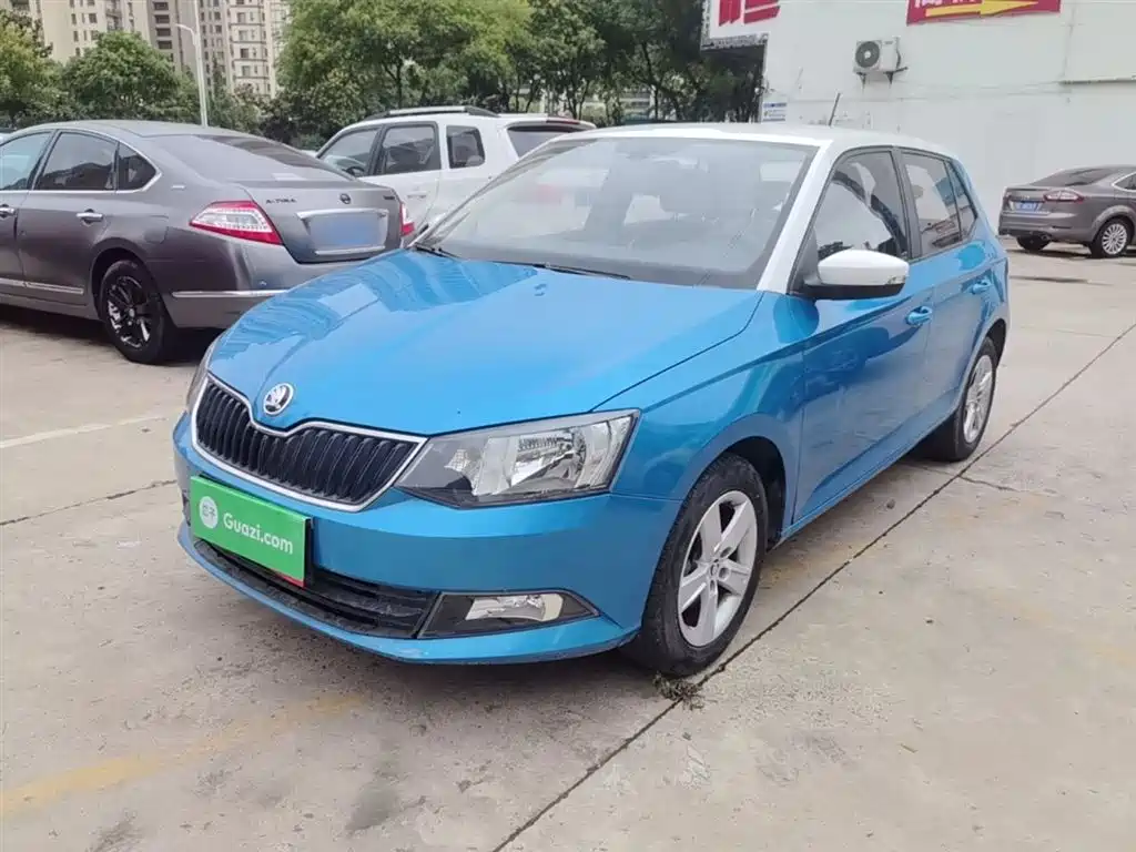 Škoda Fabia 2015 1.4L Automatic Pioneer Edition