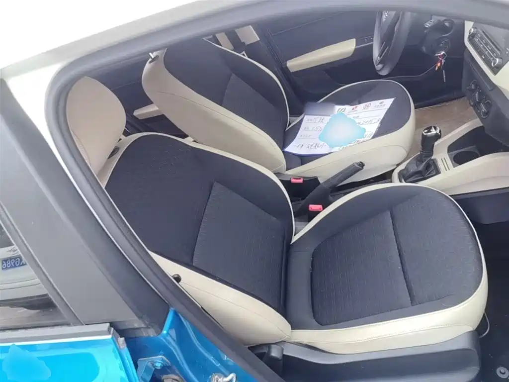 Škoda Fabia 2015 1.4L Automatic Pioneer Edition фото 25