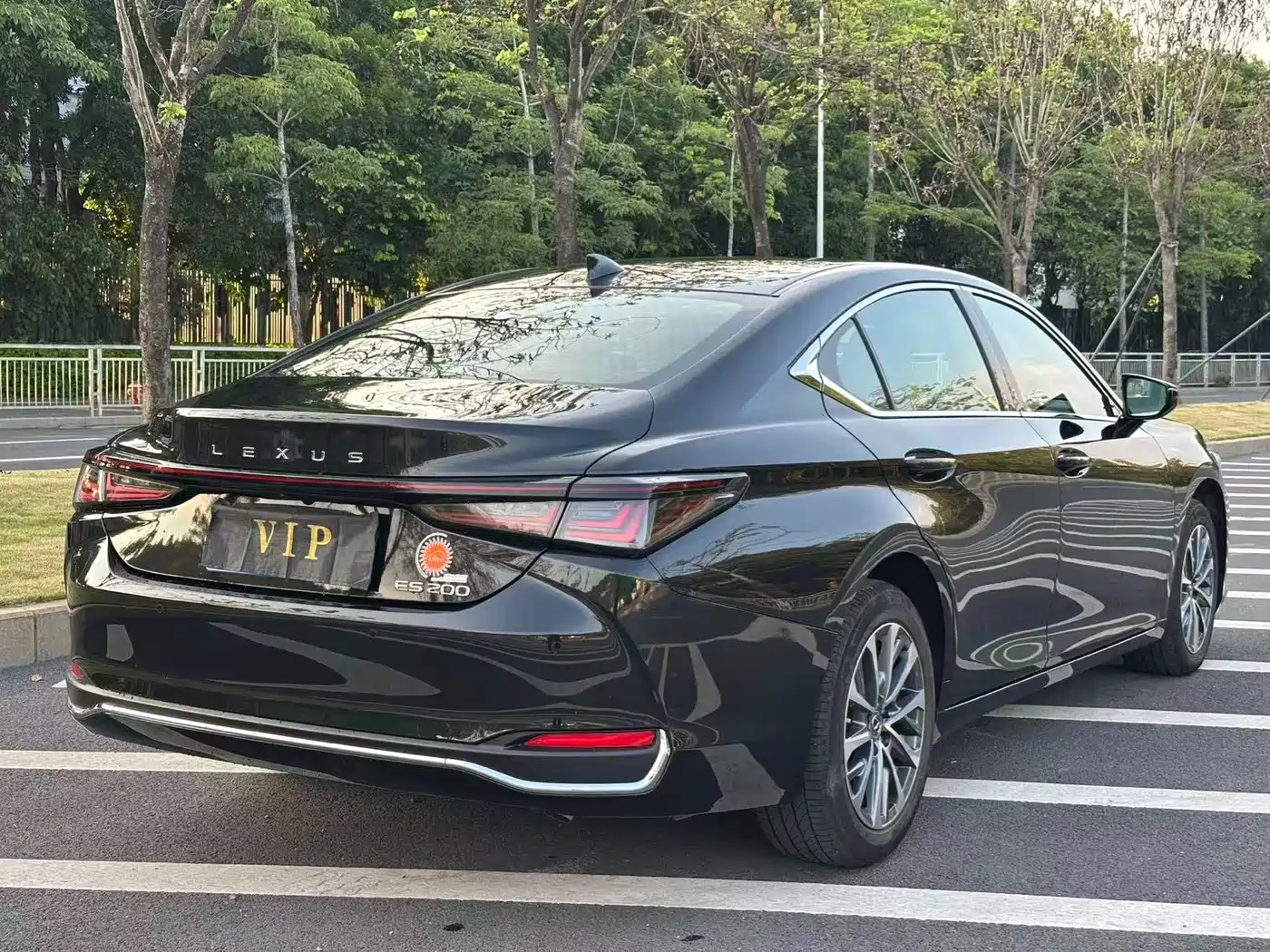 Lexus ES 2025 200 Ultimate Edition фото 7