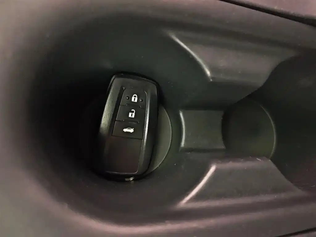Toyota Corolla 2019 1.2T S-CVT Sport Edition фото 9