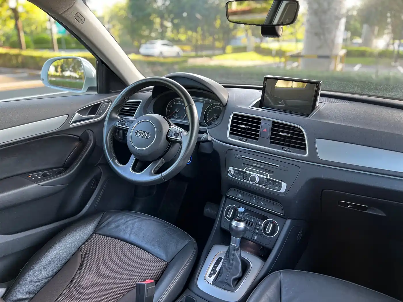 Audi Q3 2018 30th Anniversary Edition 30 TFSI Fashion фото 12