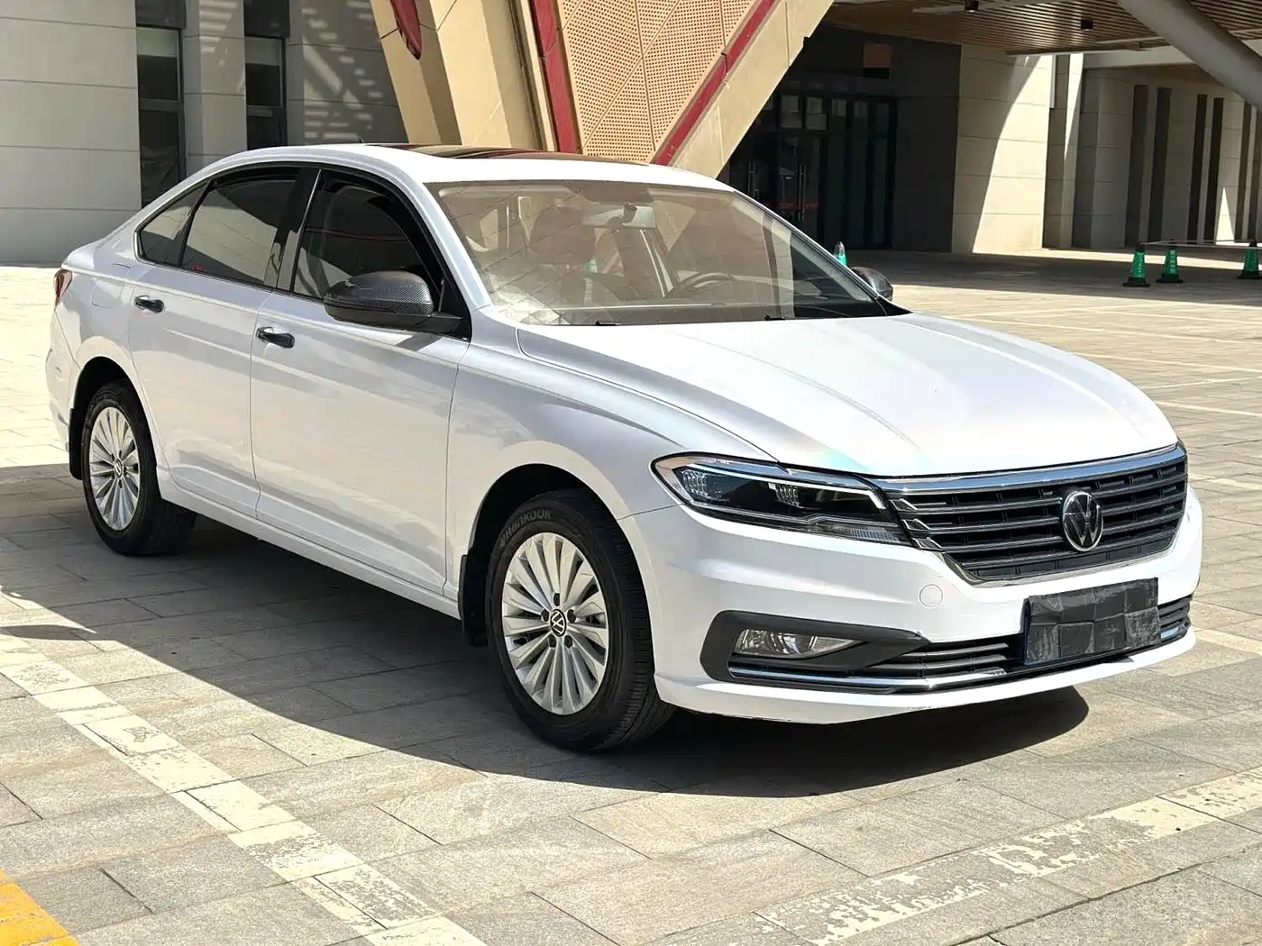 Volkswagen Lavida 2021 1.5L Auto Comfort Edition фото 3