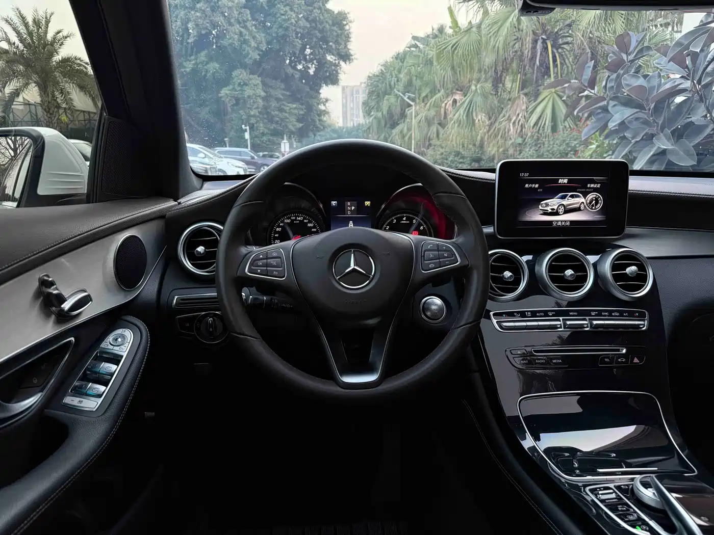 Mercedes-Benz GLC 2019 Model GLC 200 L 4MATIC фото 8